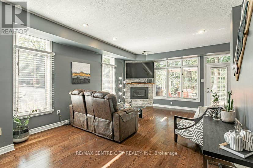 32 - 1415 Commissioners Road W — photo 10 of 35