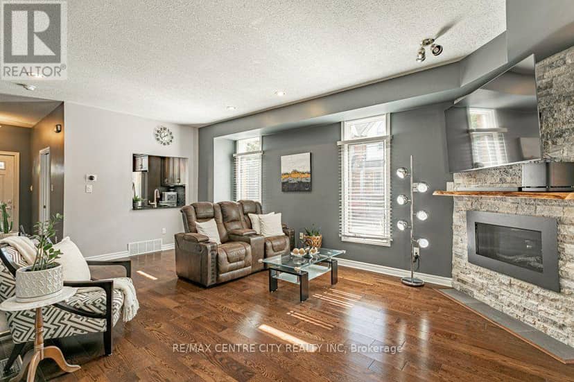 32 - 1415 Commissioners Road W — photo 12 of 35