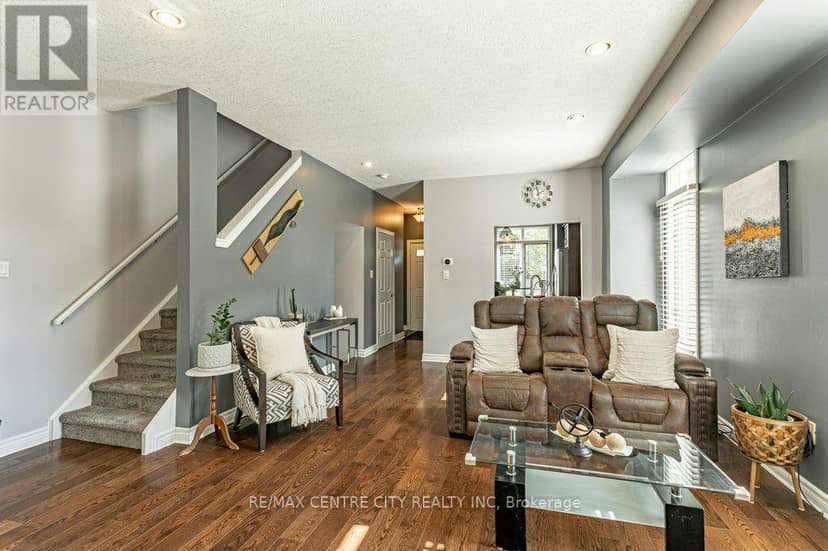 32 - 1415 Commissioners Road W — photo 13 of 35