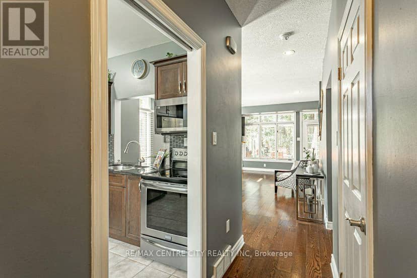 32 - 1415 Commissioners Road W, London South, photo 4