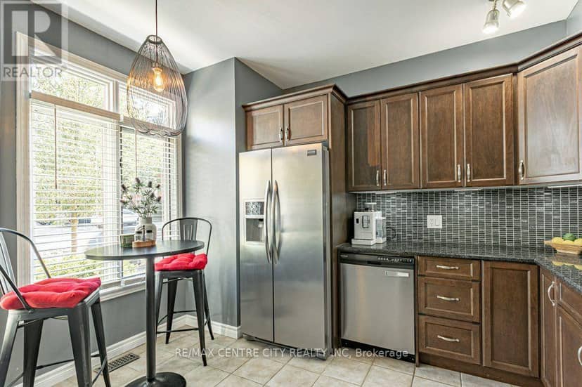 32 - 1415 Commissioners Road W, London South, photo 7