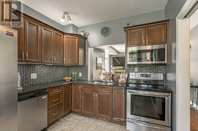32 - 1415 Commissioners Road W, London South, photo 8