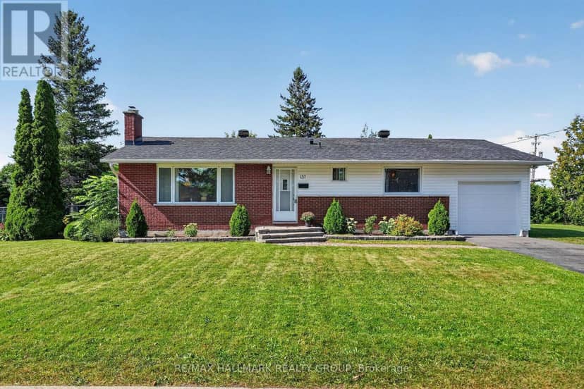 157 Lacroix Avenue, Ottawa