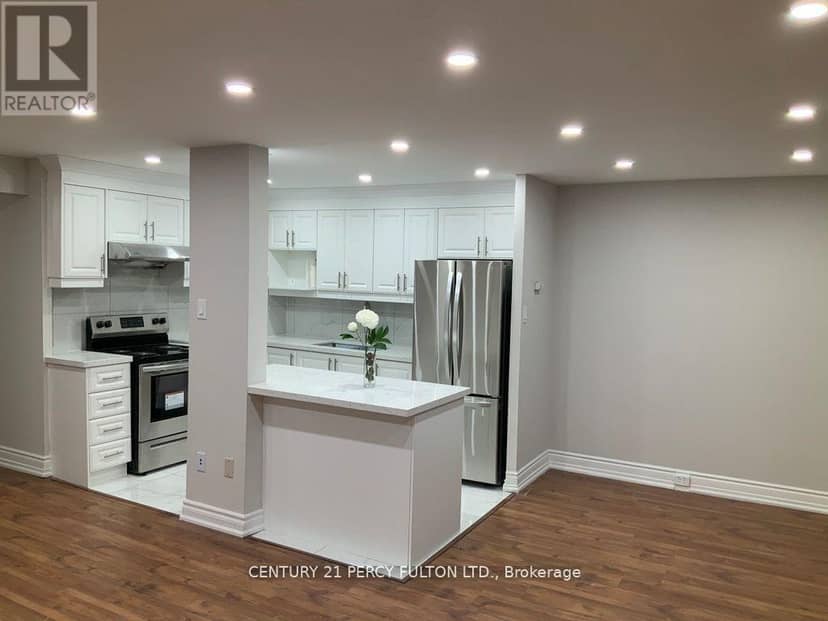 1904 - 10 Sunny Glen Way, Toronto, photo 2
