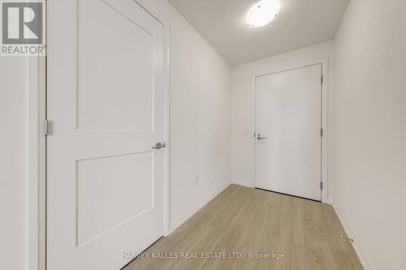 3415 - 50 Dunfield Avenue — photo 4 of 34