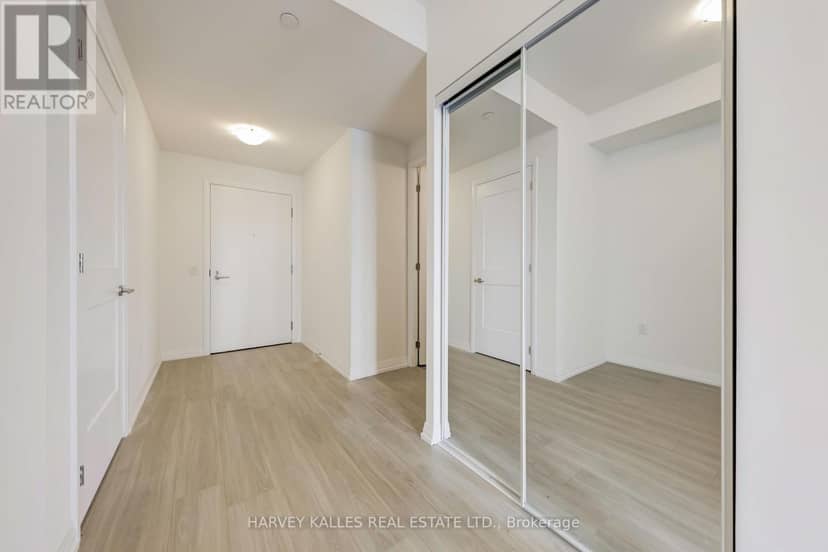 3415 - 50 Dunfield Avenue — photo 5 of 34