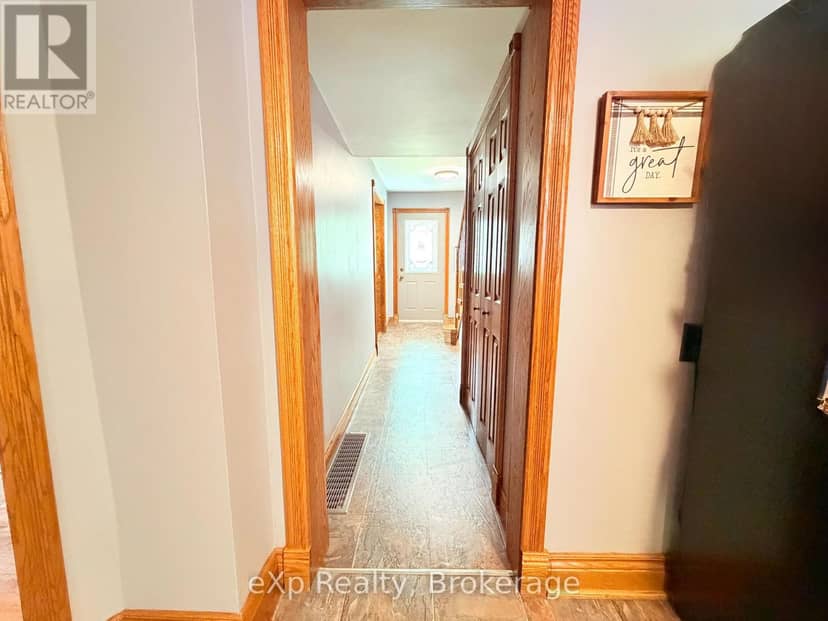 503 Yonge Street S — photo 15 of 30
