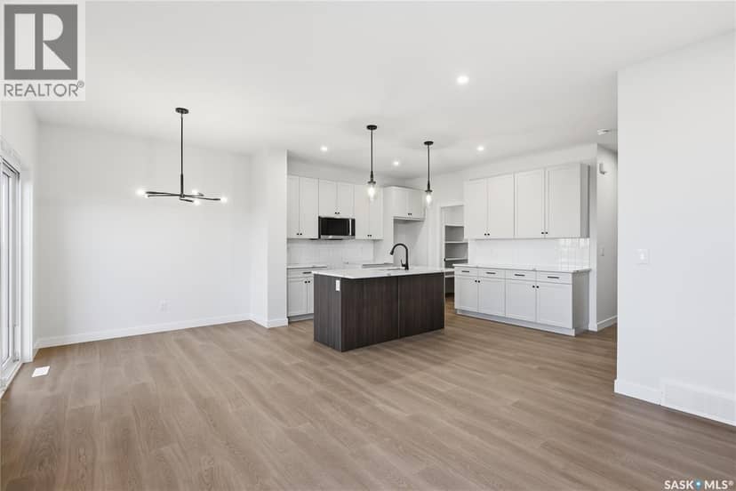 141 Emma CRESCENT — photo 14 of 32