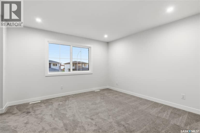 141 Emma CRESCENT — photo 19 of 32