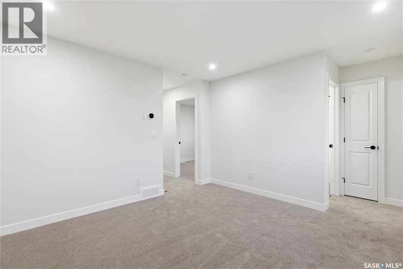 141 Emma CRESCENT — photo 20 of 32