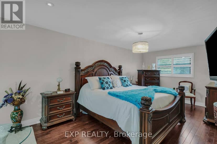 593A Scarlett Road N — photo 15 of 35