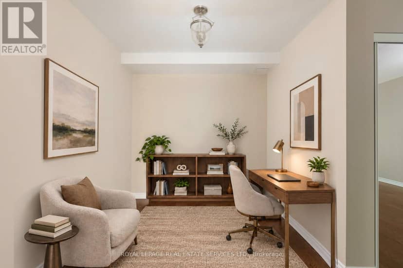 221 - 5 Marine Parade Drive — photo 11 of 25