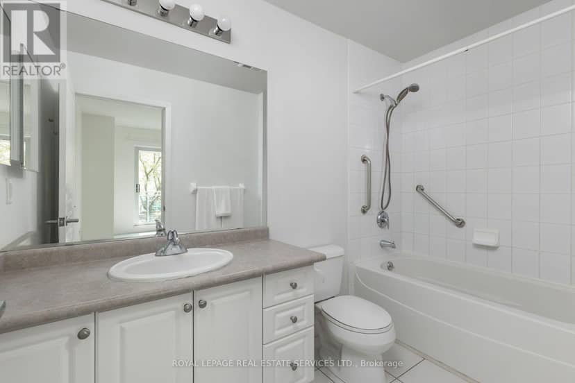 221 - 5 Marine Parade Drive — photo 18 of 25