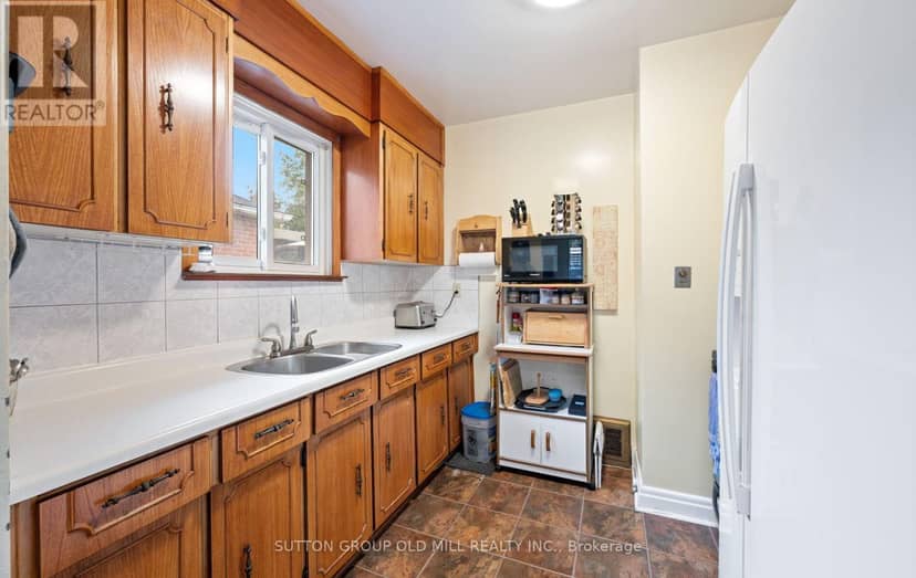 63 Westhead Road — photo 16 of 39