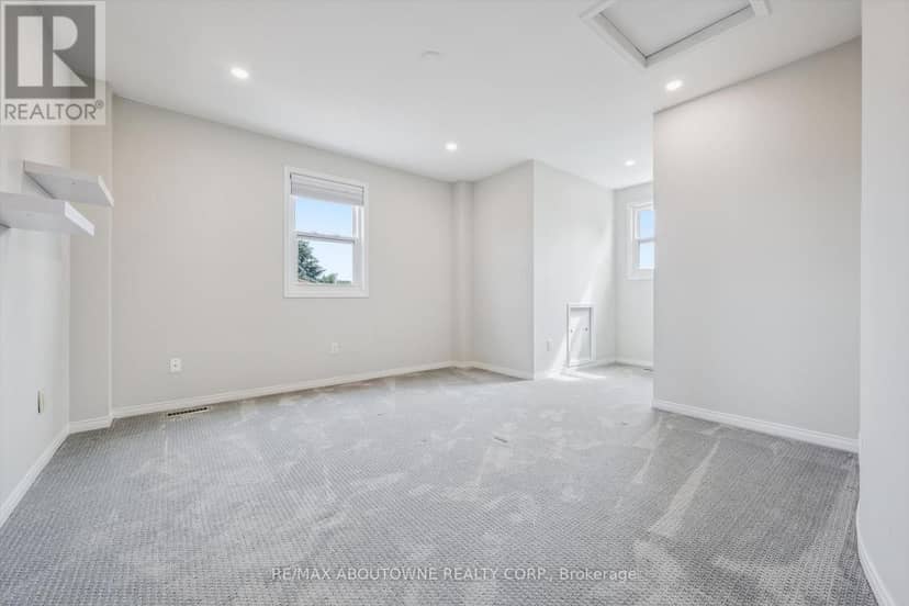 2456 Sixth Line — photo 31 of 40