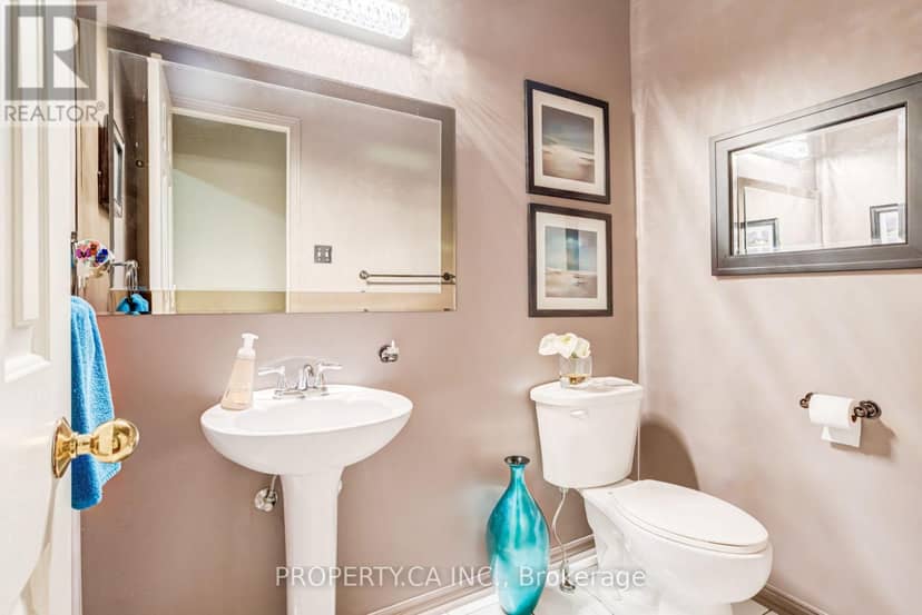 411 Freeman Crescent — photo 23 of 40