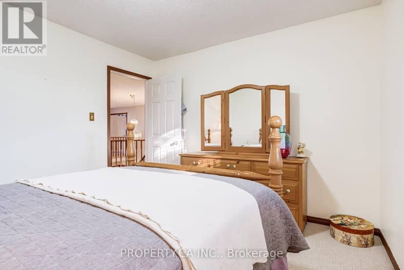 411 Freeman Crescent — photo 38 of 40