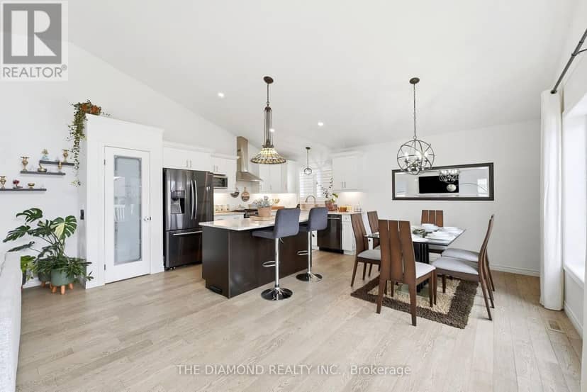 86 Curtis Street — photo 10 of 40