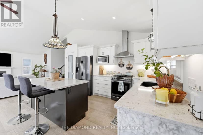 86 Curtis Street — photo 12 of 40