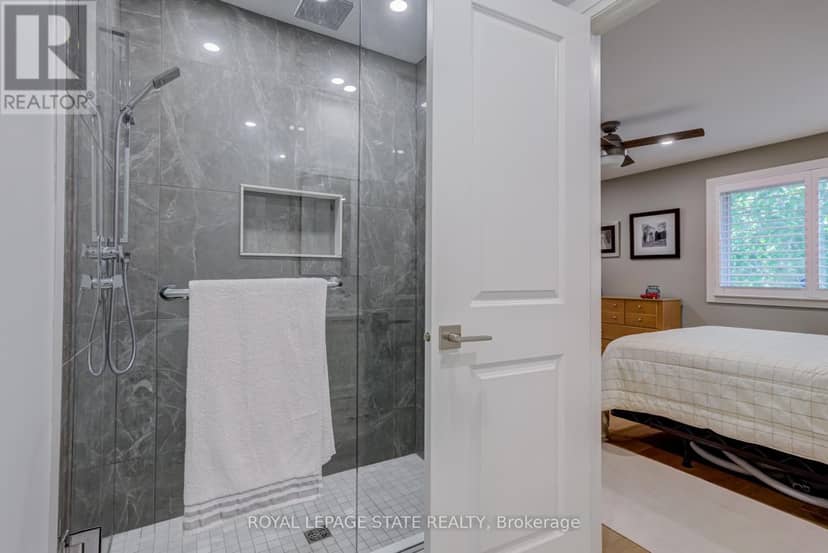 27 - 502 Barton Street — photo 28 of 40