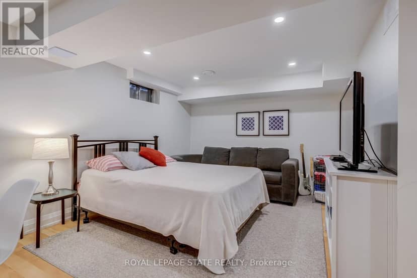 27 - 502 Barton Street — photo 33 of 40