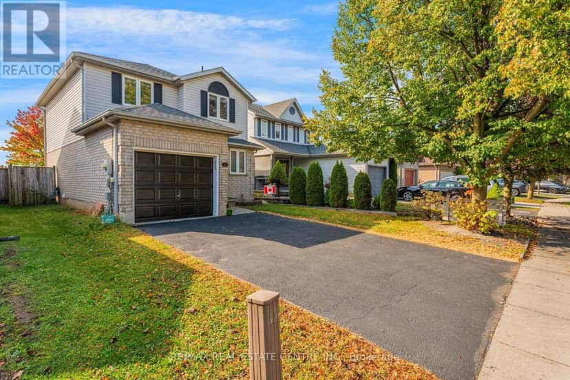 52 Crawford Crescent — photo 4 of 40