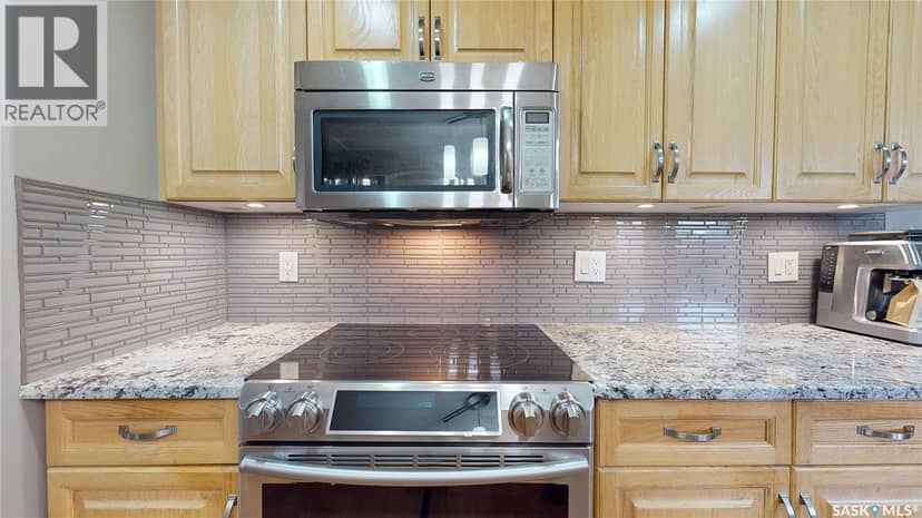 1253 Degelman DRIVE — photo 6 of 40