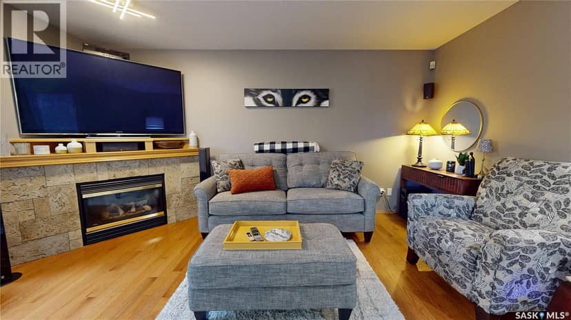 1253 Degelman DRIVE — photo 9 of 40