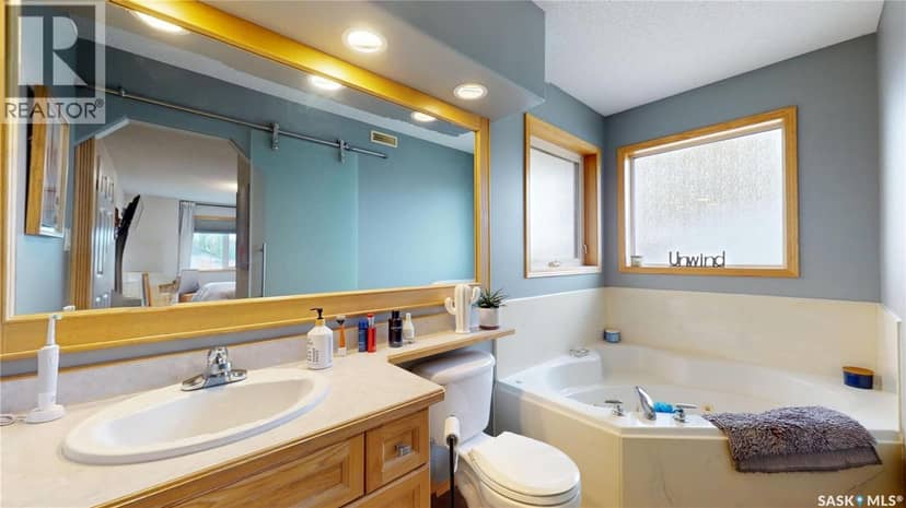 1253 Degelman DRIVE — photo 25 of 40