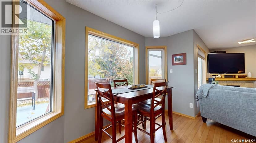 1253 Degelman DRIVE — photo 7 of 40