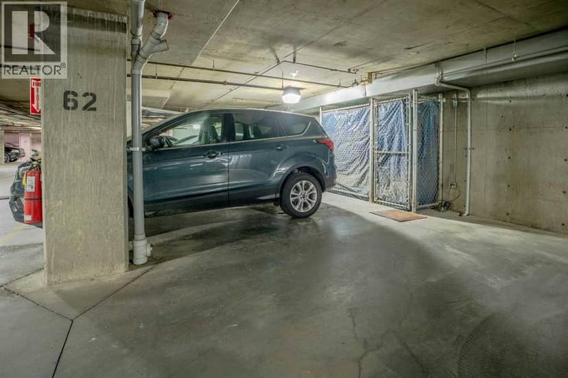 8412, 304 Mackenzie Way SW — photo 34 of 37