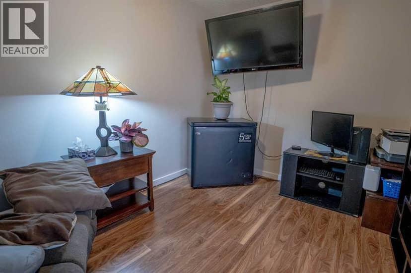 8412, 304 Mackenzie Way SW — photo 26 of 37