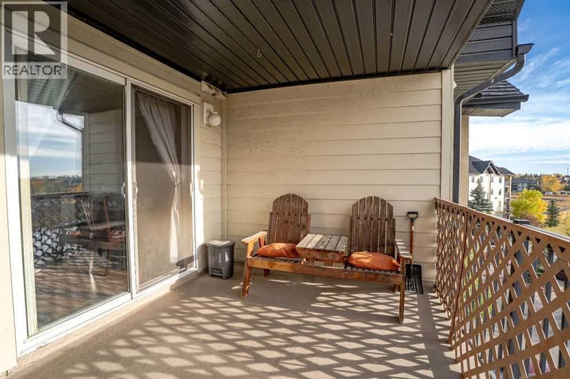 8412, 304 Mackenzie Way SW, Airdrie, photo 7