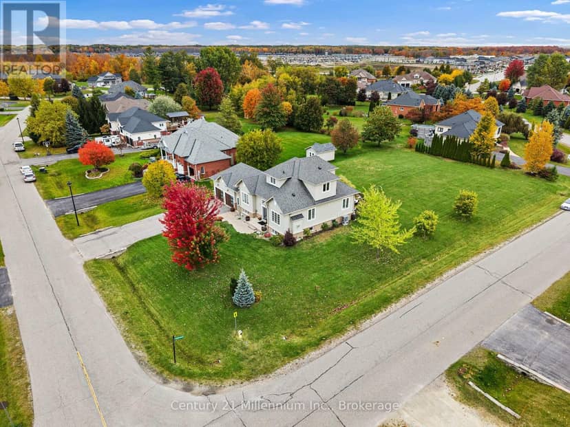 23 Butternut Crescent, Wasaga Beach, photo 2