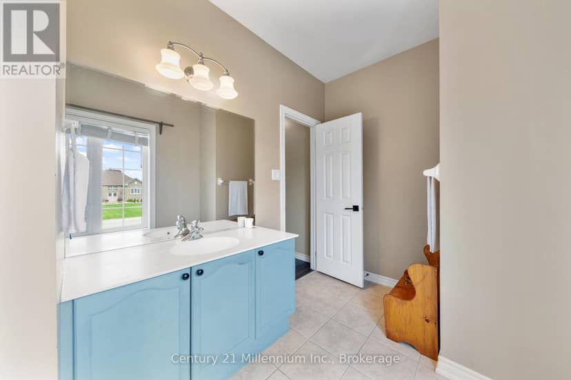 23 Butternut Crescent — photo 25 of 40