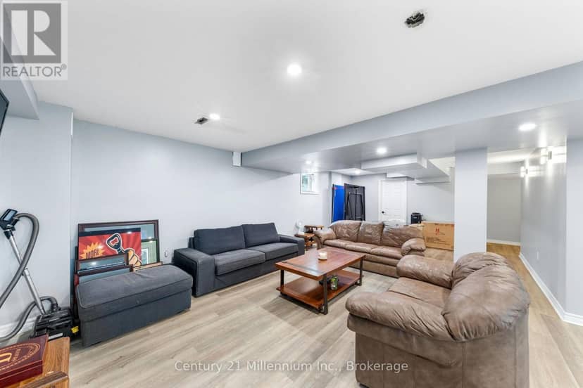 23 Butternut Crescent — photo 34 of 40