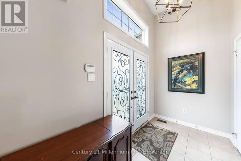 23 Butternut Crescent — photo 11 of 40