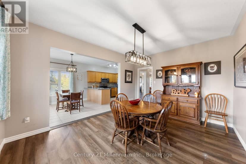 23 Butternut Crescent — photo 20 of 40
