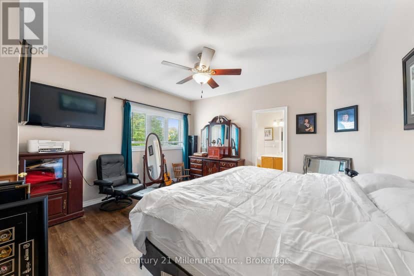 23 Butternut Crescent — photo 26 of 40