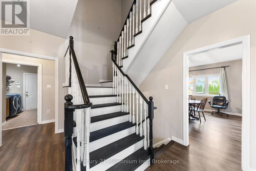 23 Butternut Crescent — photo 28 of 40