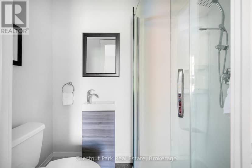 247 St Vincent Street — photo 36 of 40