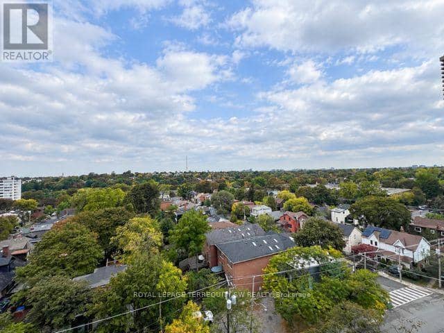 902 - 58 Orchard View Boulevard — photo 22 of 30