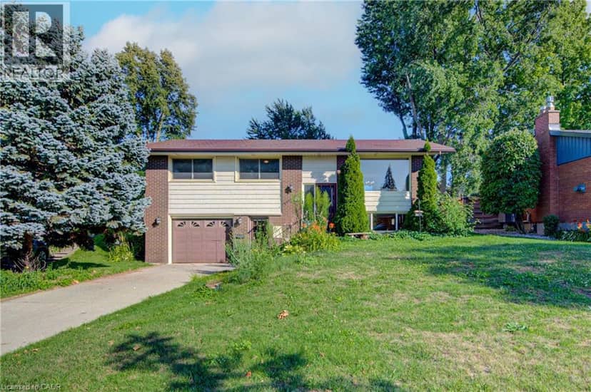 79 GAY Crescent — photo 1 of 30
