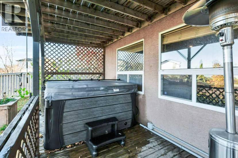 105 Pondside Crescent — photo 39 of 40