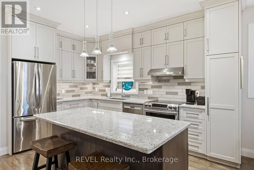 15 - 1126 Swan Street — photo 10 of 40