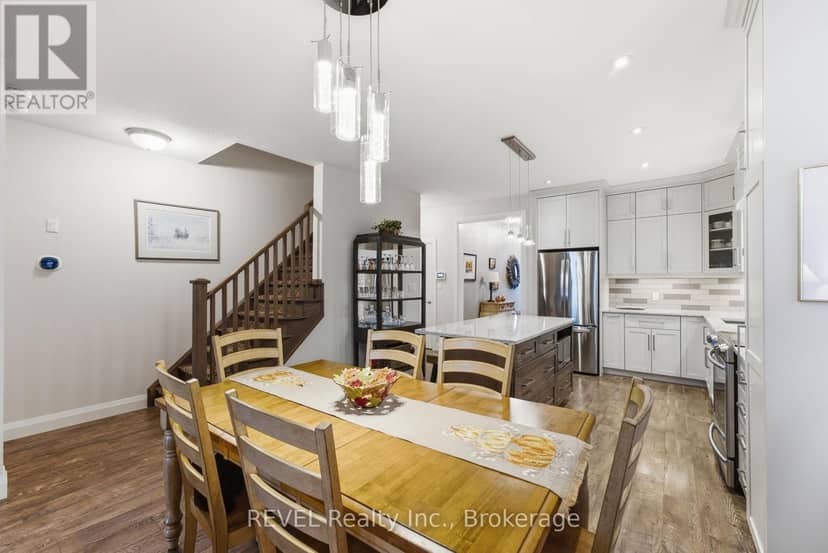 15 - 1126 Swan Street — photo 16 of 40