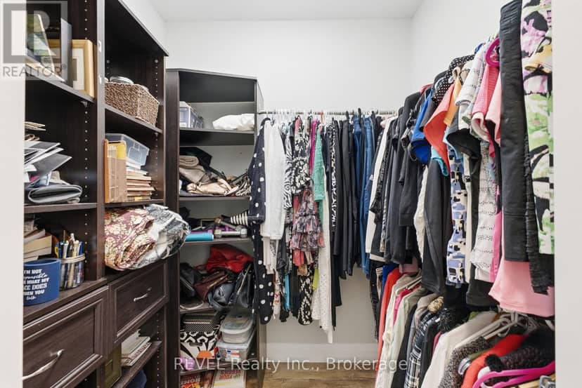 15 - 1126 Swan Street — photo 24 of 40
