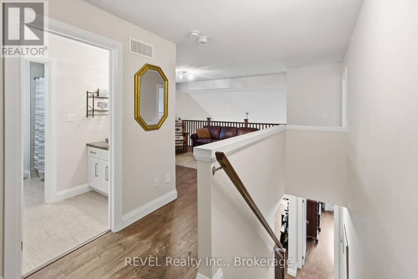 15 - 1126 Swan Street — photo 38 of 40