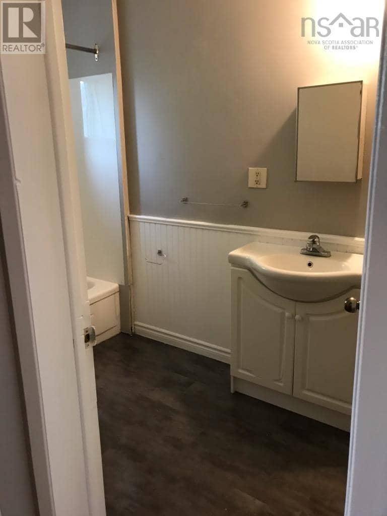 123 Water Street — photo 16 of 40