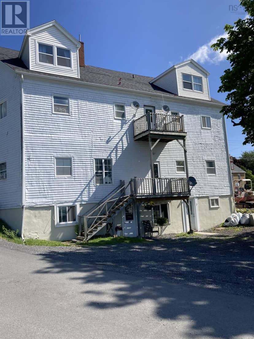 123 Water Street — photo 10 of 40